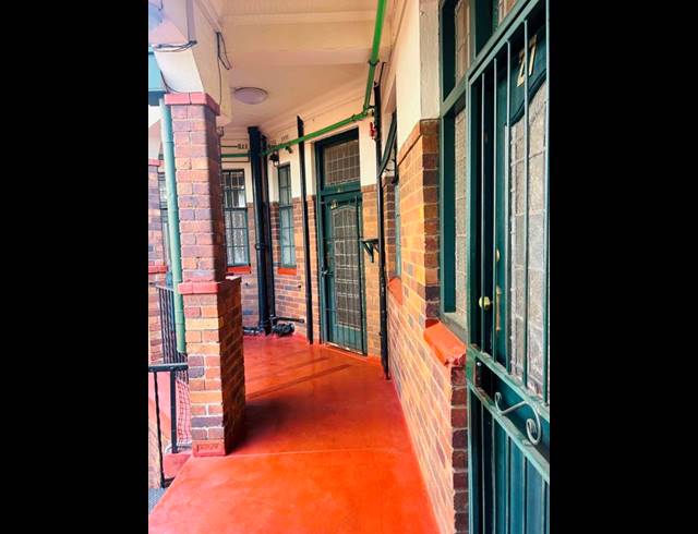 2 BEDROOM PROPERTY TO RENT IN KENSINGTON